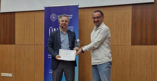 Prof. Dr. Musa Kavas'ın Sunumuyla 'Domates Bitkisinde Crispr/Cas9 Yardımıyla Genom Düzenleme' Başlıklı Seminer Düzenlendi.