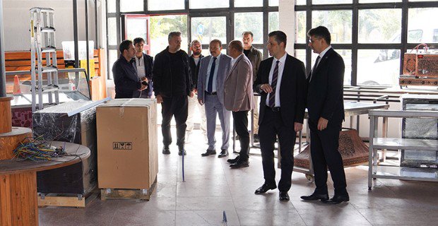 Kampüs Yerleşkesindeki Çalışmalar Rektör Çakmak Tarafından İncelendi haber görseli