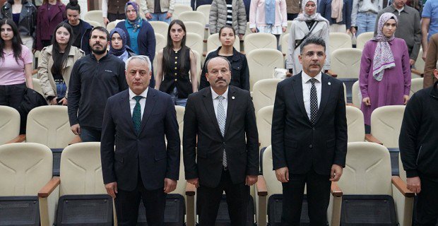 ETÜ'de “Terörsüz Türkiye: Tarihsel Süreç, Demokratikleşme ve Hukuk Devleti” Paneli Düzenlendi haber görseli