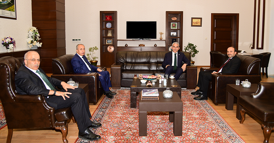 Orman Genel Müdürü Bekir Karacabey’den Rektör Çakmak’a Ziyaret