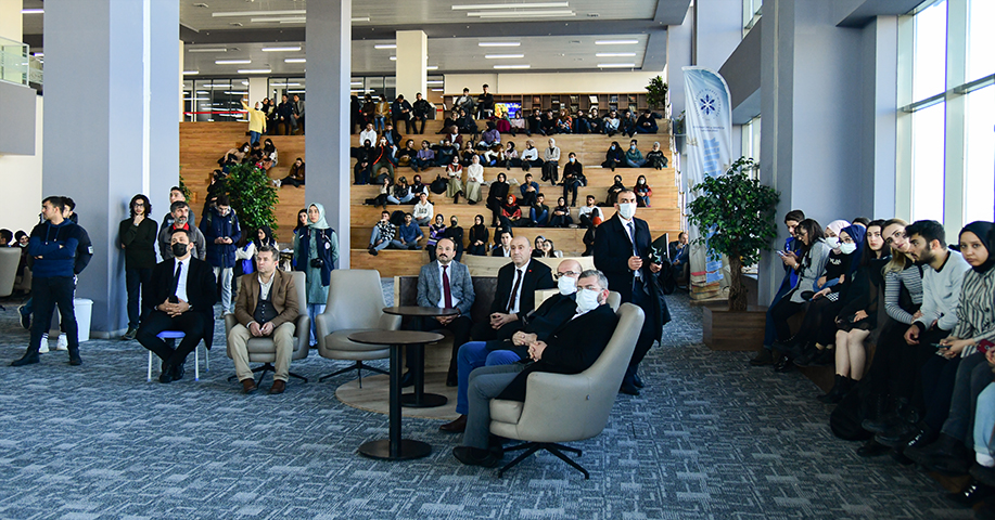 ‘Genç Ofis’ ETÜ Kampüsünde Açıldı