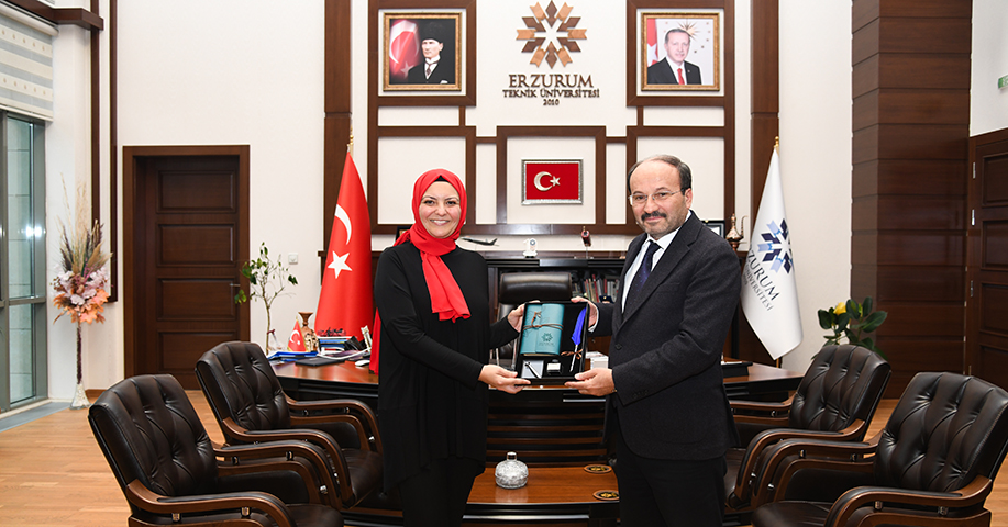 Güler Öğretmen Rektör Çakmak’ın Konuğu Oldu