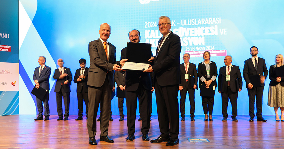 ETÜ YÖKAK Tarafından 2 Yıl Süreyle Akredite Edildi