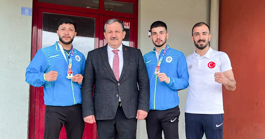 ETÜ’ye Kick Boksta Çifte Madalya 