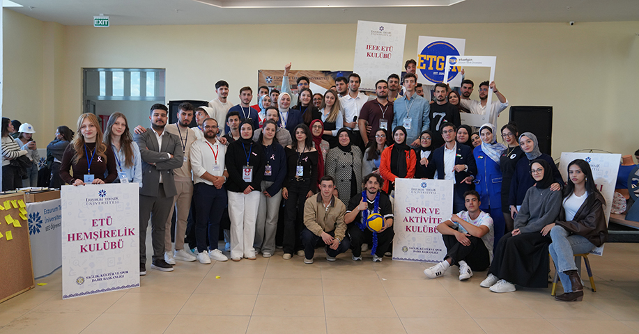 ETÜ’nün Yeni Öğrencileri Kulüp Tanıtım Festivalinde Bir Araya Geldi