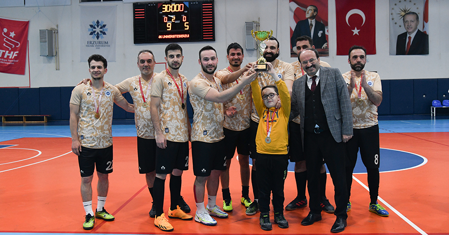 100. Yıl Futsal Turnuvası’nın Galibi Belli Oldu