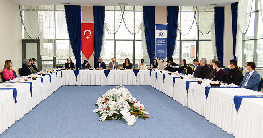 ETÜ Yönetimi, ‘Özel’ Mensuplarıyla Bir Araya Geldi