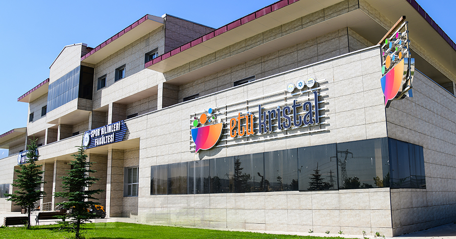 ETÜ KRİSTAL GİRİŞİMCİLİK MERKEZİ, T3 VAKFI İLE EKOSİSTEMİNİ GENİŞLETİYOR