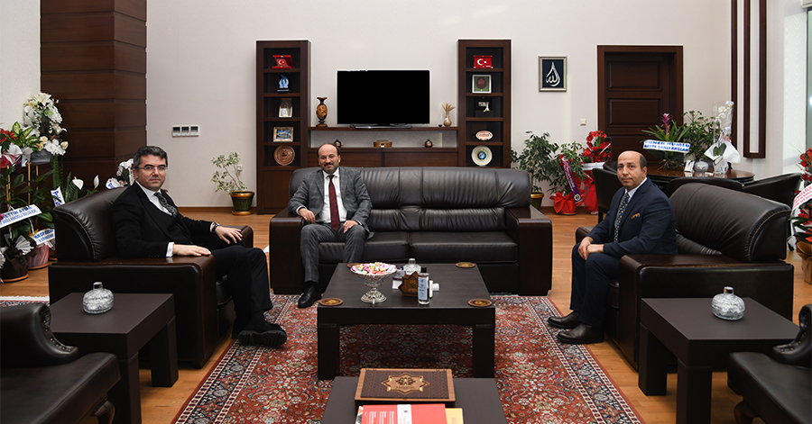 Vali Memiş'ten Rektör Çakmak'a Hayırlı Olsun Ziyareti 