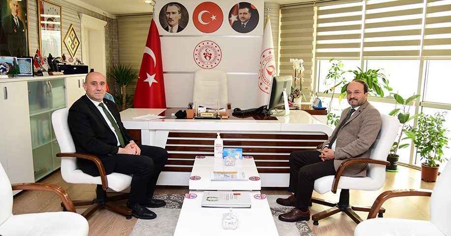 Rektör Çakmak’tan Erzurum İl Gençlik ve Spor İl Müdürüne Hayırlı Olsun Ziyareti 