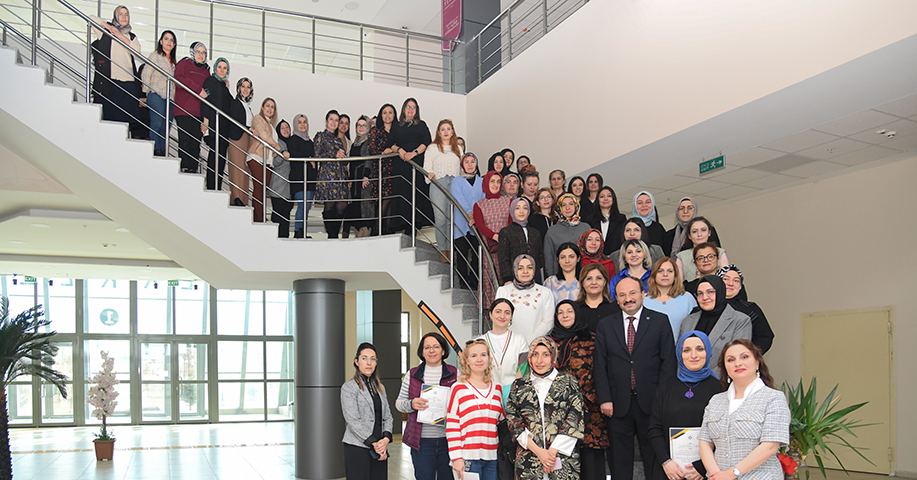 ETÜ’de Kadınlar Gününe Özel Program Düzenlendi