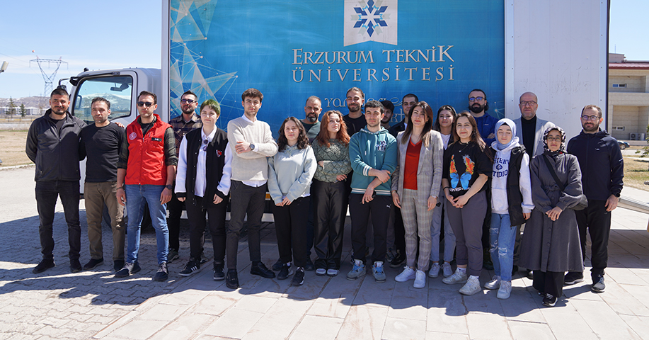 ETÜ “Bu Bayram Beni Sen Giydir” Projesiyle Çocukların Yüzünü Güldürdü