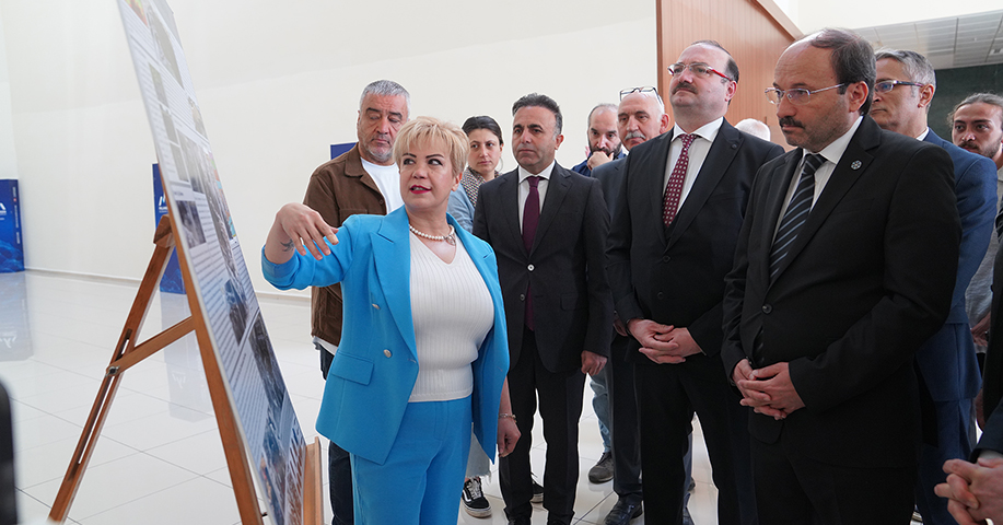 ETÜ’de “Erzurum Şehrinin Kültürel Gelişim Sürecinde Önemli Kurumlar” Paneli ve “Arkeolojik Kazılar Sergisi” Düzenlendi