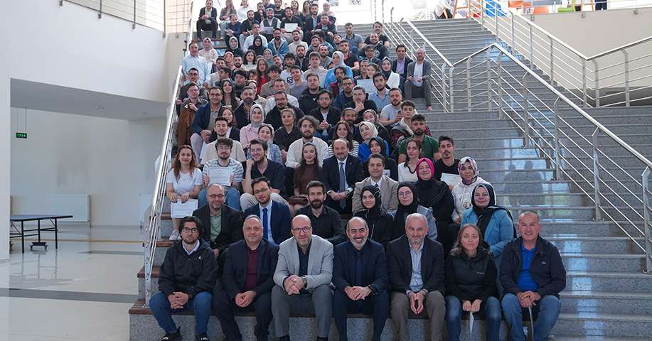 ETÜ’nün Mühendis ve Mimar Adayları Projelerini Sergiledi