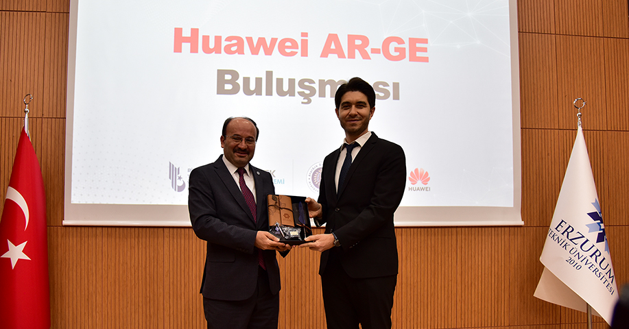 Huawei Ar-Ge Buluşması'nın Açılış Programı ETÜ Ev Sahipliğinde Gerçekleştirildi