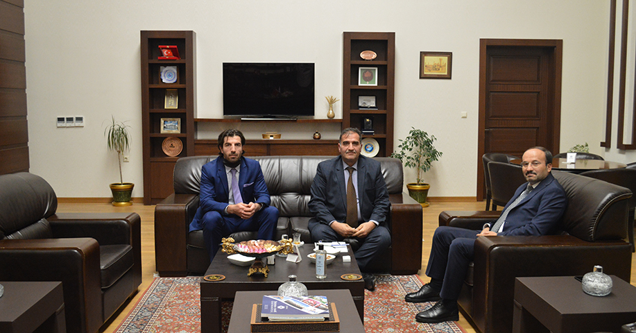 Erzurum Kent Konseyi Engelliler Meclisi Başkanı'ndan Rektör Çakmak'a Ziyaret 