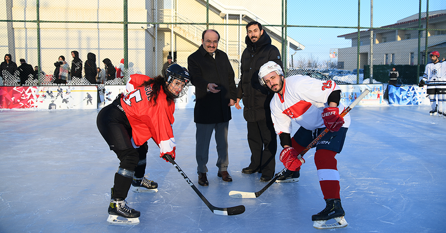 ETÜ’de Doğal Buz Pisti Açıldı
