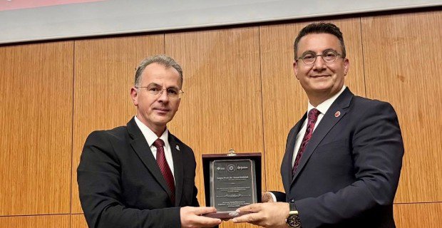 Prof. Dr. Yusuf Baran'ın Sunumuyla 'Bir Liderin İnşası' Başlıklı Seminer Düzenlendi.
