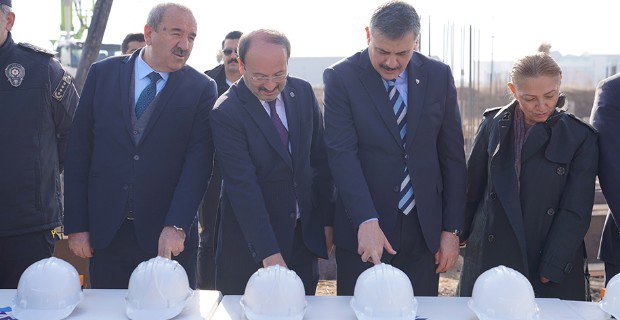Fakültemizin Yeni Hizmet Binasının Temeli Atıldı