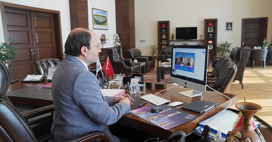 ETÜ ile Nahçivan Devlet Üniversitesi Arasında İş Birliği Protokolü İmzalandı