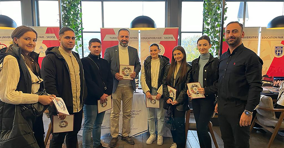 ETÜ Türk Üniversiteleri Tanıtım Fuarında Yer Aldı