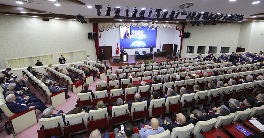 ETÜ Rektörü Prof. Dr. Bülent Çakmak, YÖK’ün “2030 Türk Yükseköğretim Yol Haritası” Toplantısına Katıldı