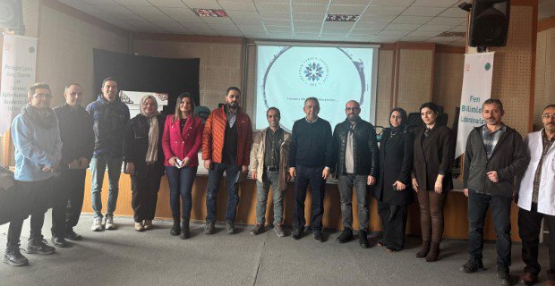 Üniversitemizin tanıtım organizasyonu kapsamında  Aziziye Anadolu İmam Hatip Lisesi Fen ve Sosyal Bilimler Proje Okulu ziyaret edildi.